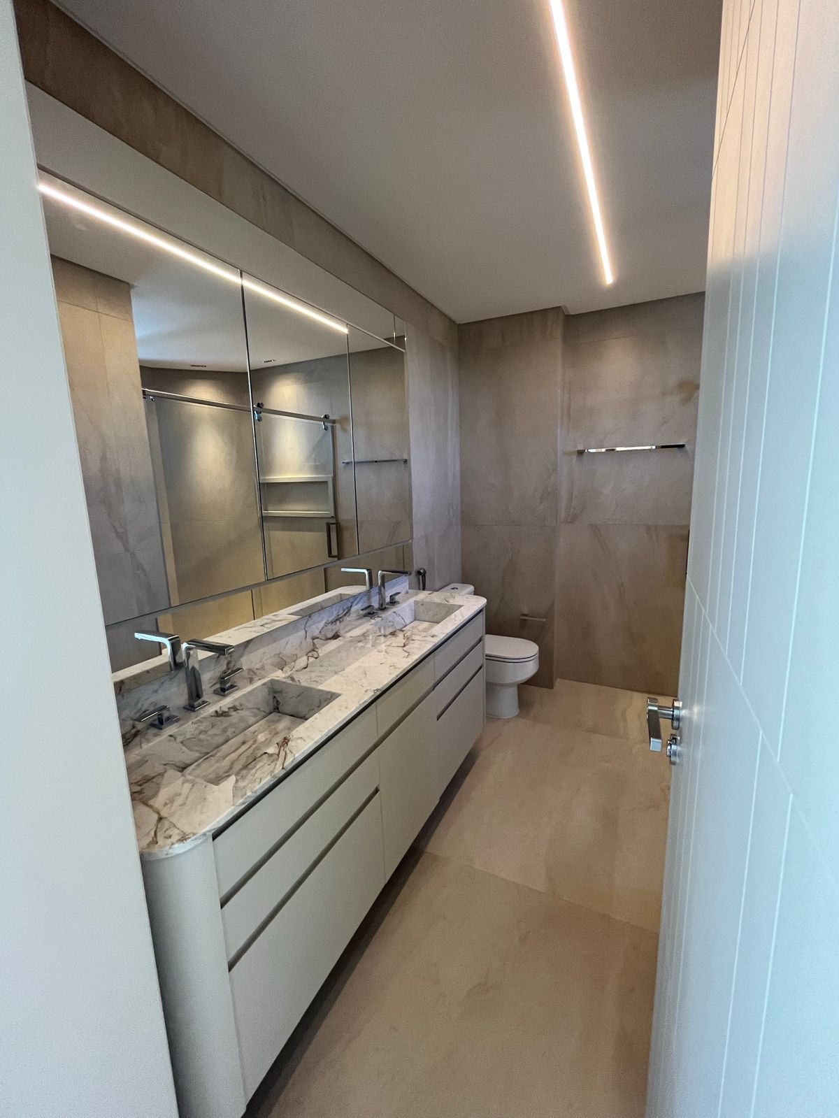 Apartamento à venda com 4 quartos, 230m² - Foto 12