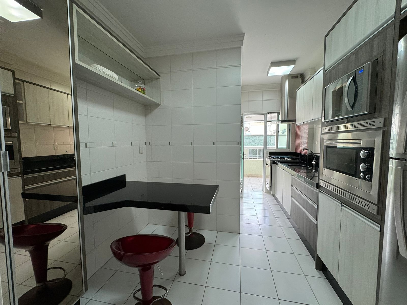 Apartamento para alugar com 3 quartos, 120m² - Foto 6