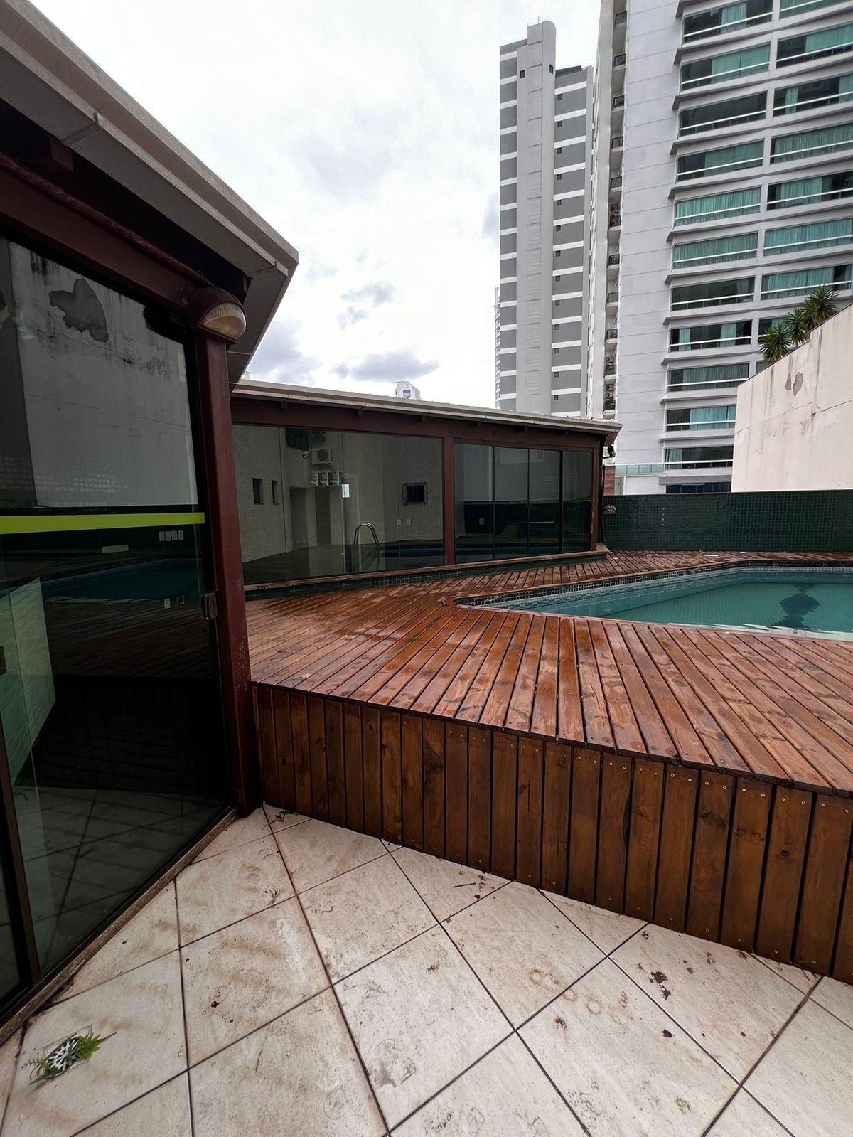 Apartamento para alugar com 3 quartos, 500m² - Foto 5