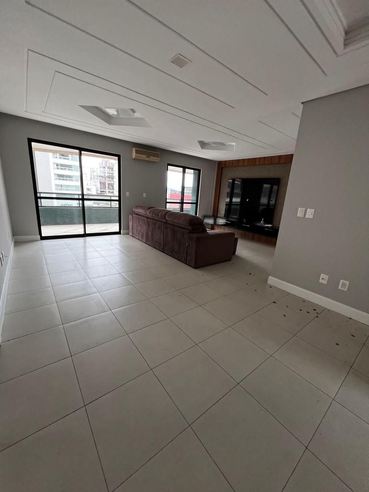 Apartamento para alugar com 3 quartos, 500m² - Foto 3