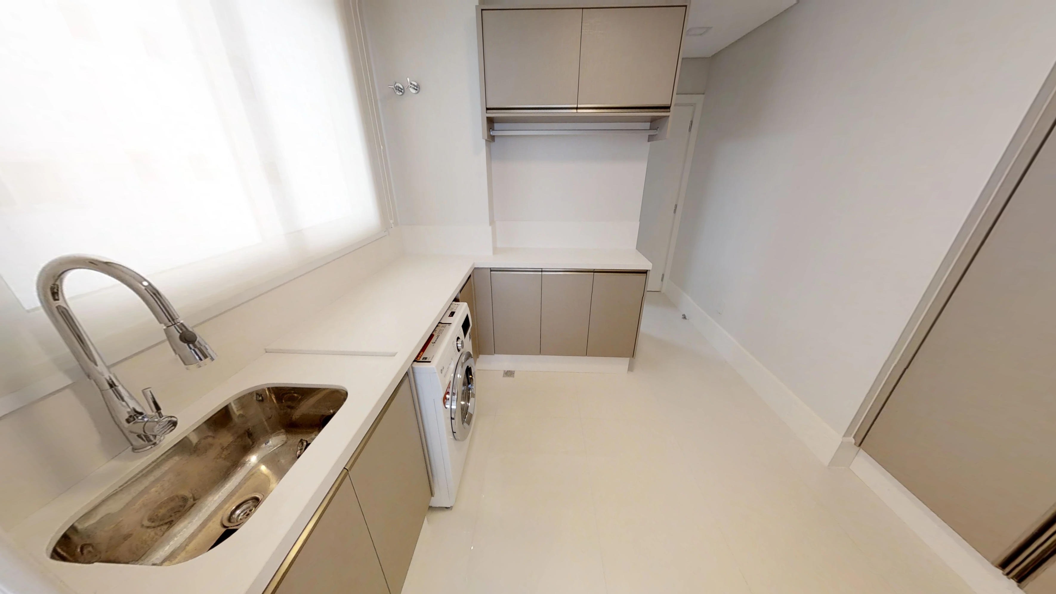 Apartamento à venda com 4 quartos, 237m² - Foto 26