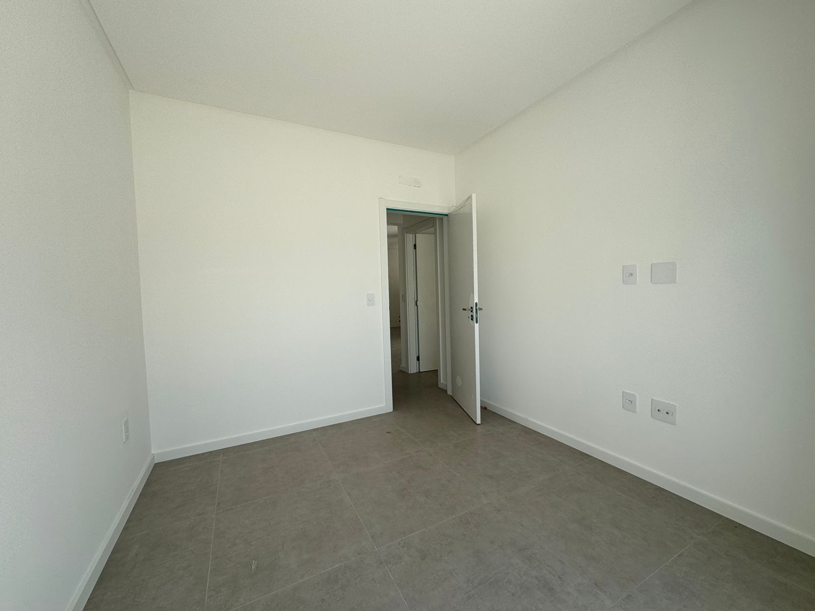 Apartamento à venda com 2 quartos, 140m² - Foto 9