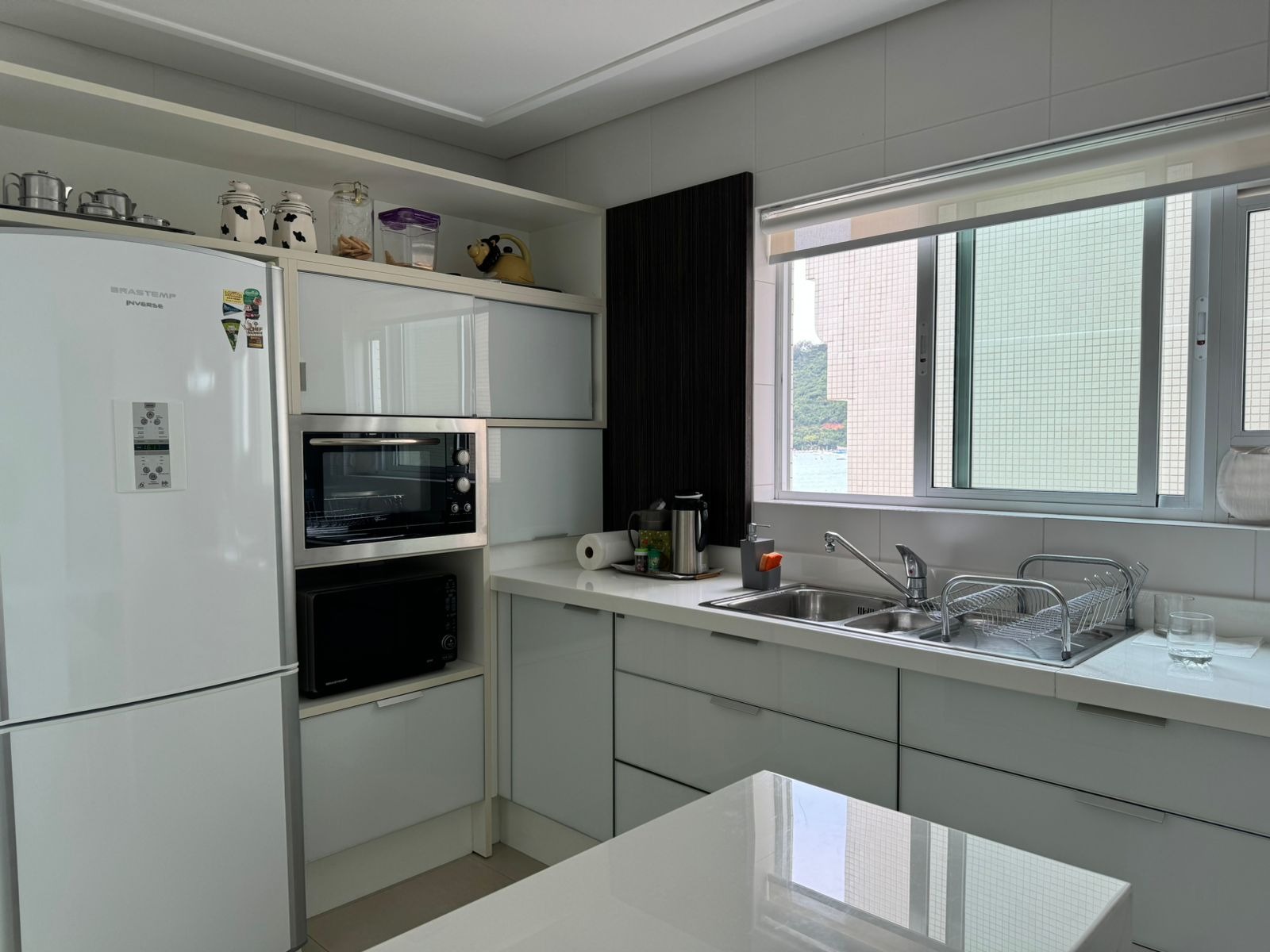 Apartamento à venda com 3 quartos, 206m² - Foto 3