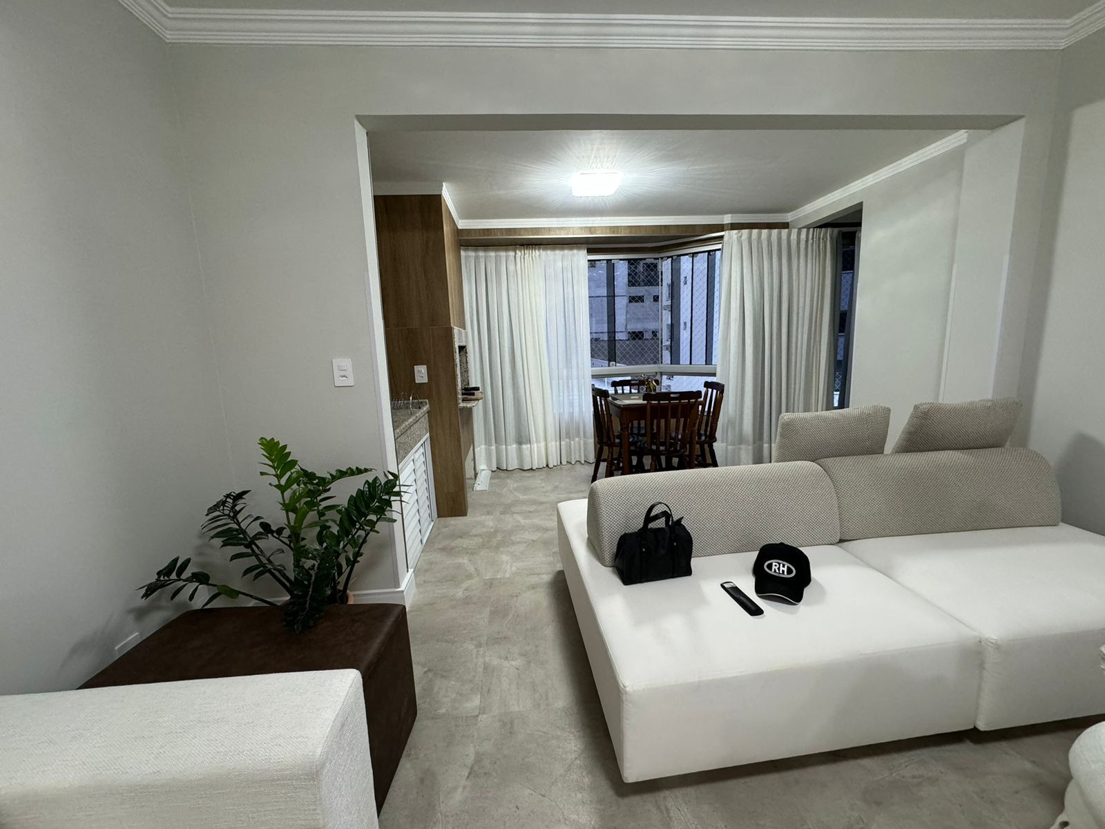 Apartamento à venda com 3 quartos, 125m² - Foto 4