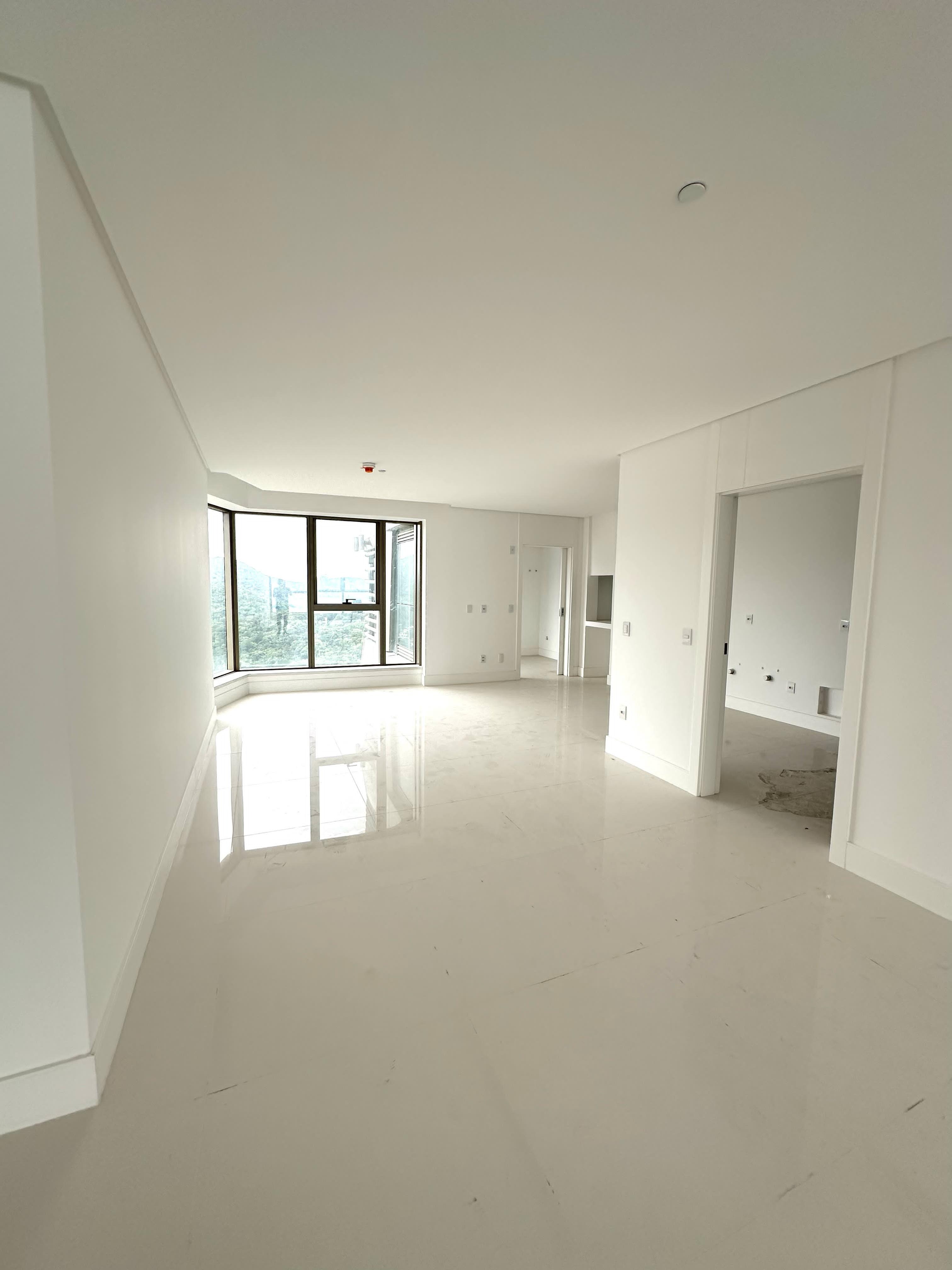 Apartamento à venda com 4 quartos, 265m² - Foto 4