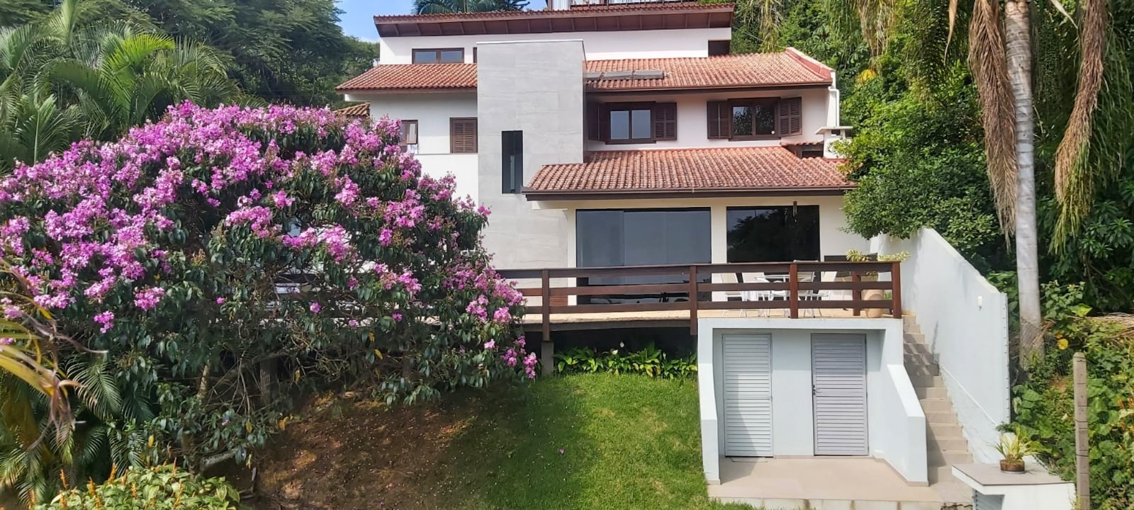 Sobrado à venda com 4 quartos, 328m² - Foto 2