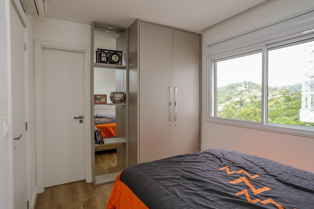 Apartamento à venda com 3 quartos, 200m² - Foto 14