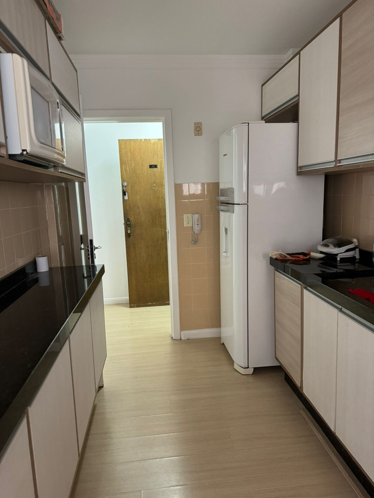 Apartamento à venda com 3 quartos, 100m² - Foto 2