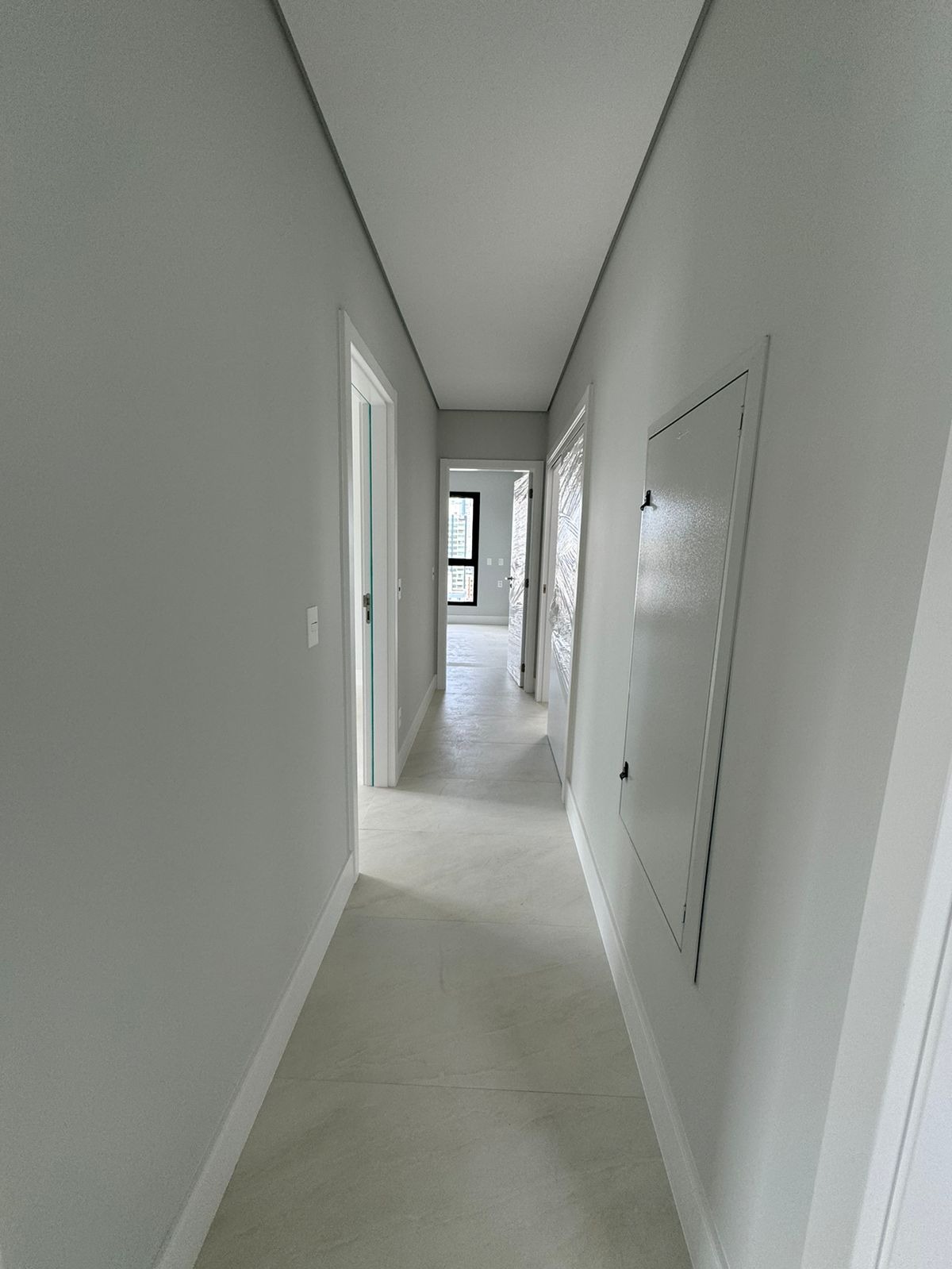 Apartamento à venda com 4 quartos, 133m² - Foto 8