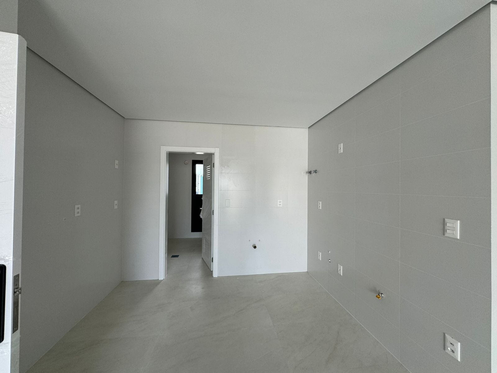 Apartamento à venda com 4 quartos, 133m² - Foto 11