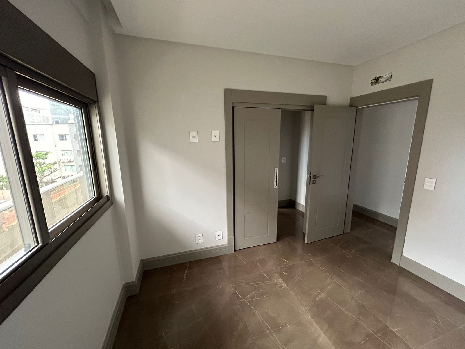 Apartamento à venda com 3 quartos, 119m² - Foto 11