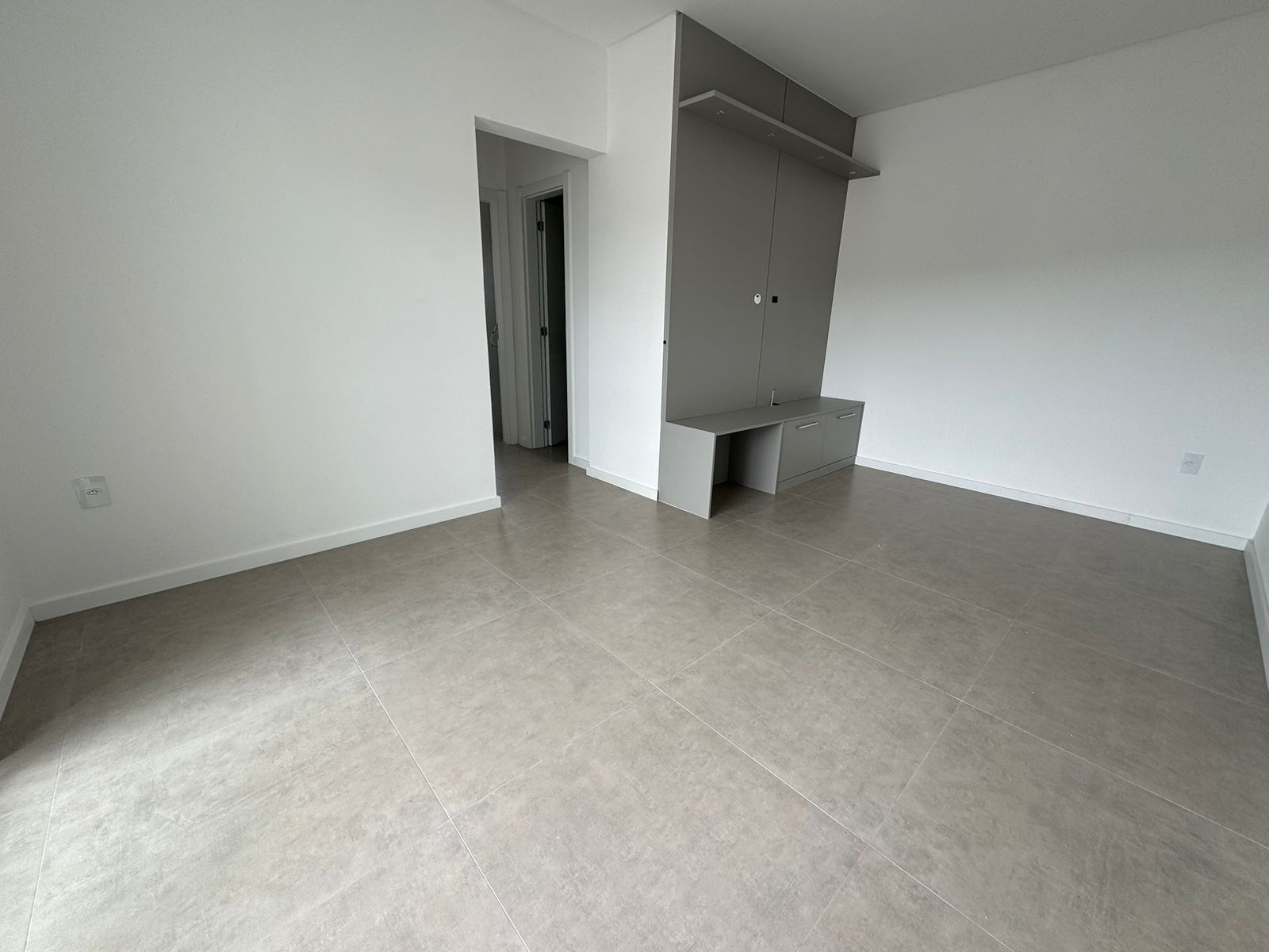 Apartamento à venda com 2 quartos, 65m² - Foto 3