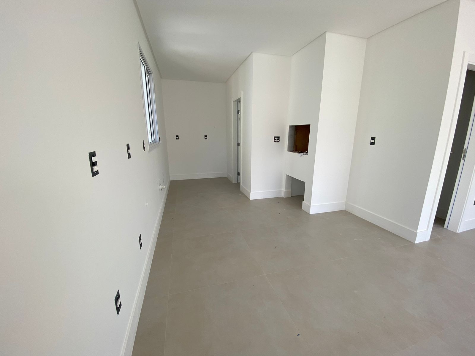 Apartamento à venda com 3 quartos, 125m² - Foto 4