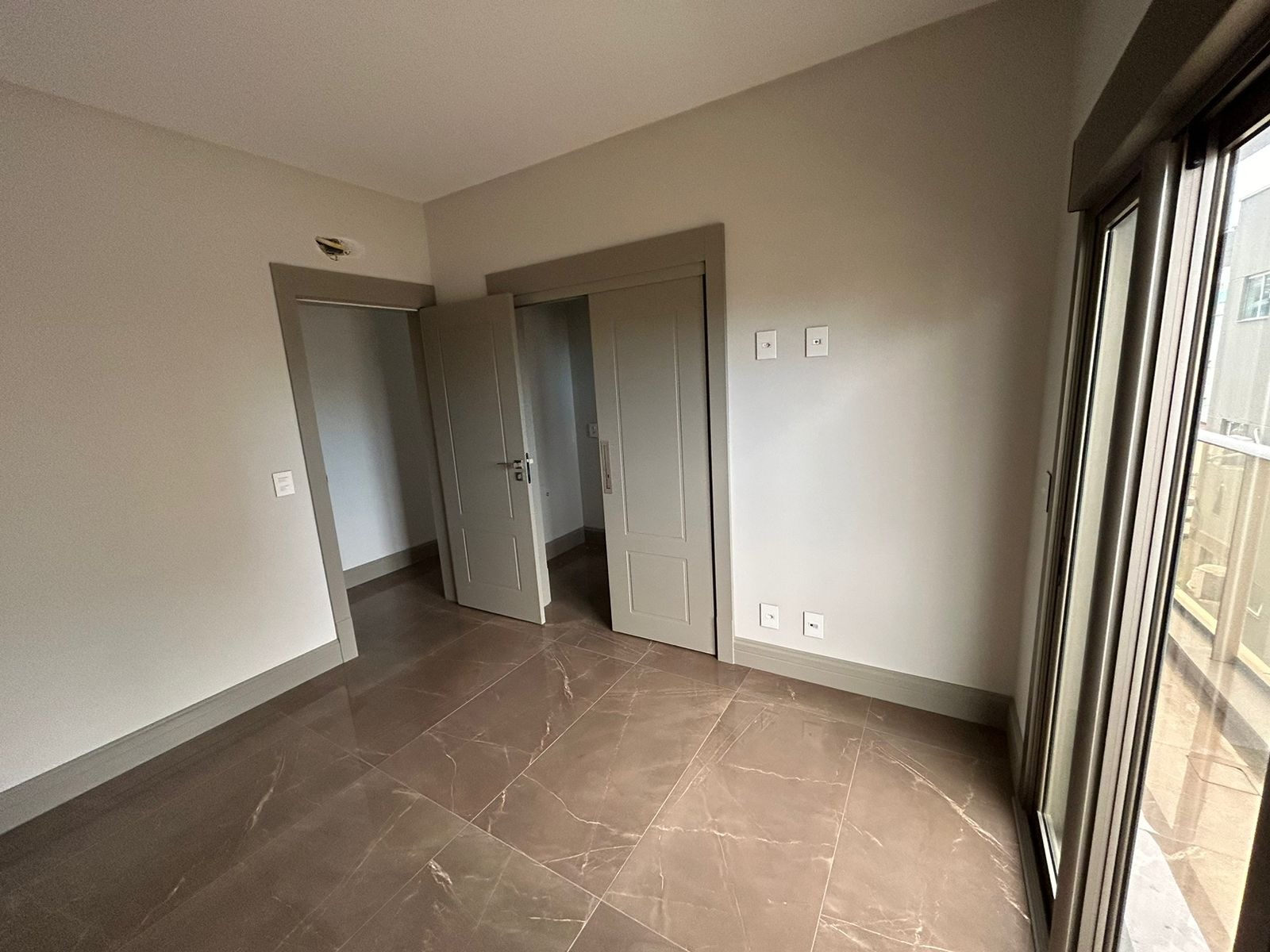 Apartamento à venda com 3 quartos, 119m² - Foto 10