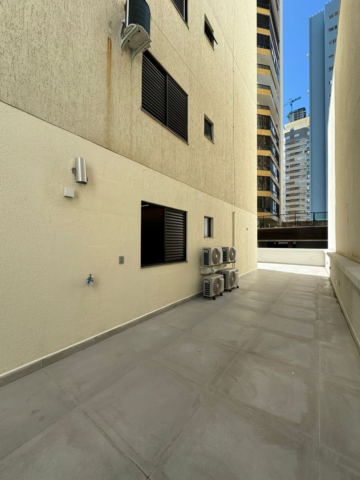 Apartamento para alugar com 3 quartos, 200m² - Foto 30