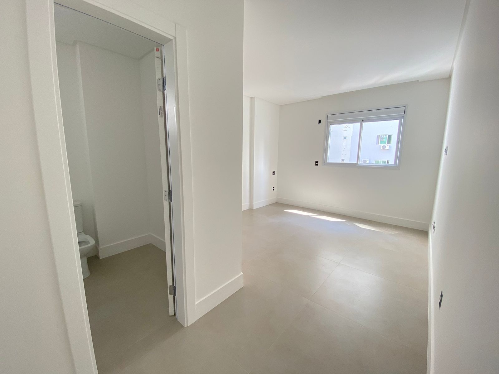 Apartamento à venda com 3 quartos, 125m² - Foto 8