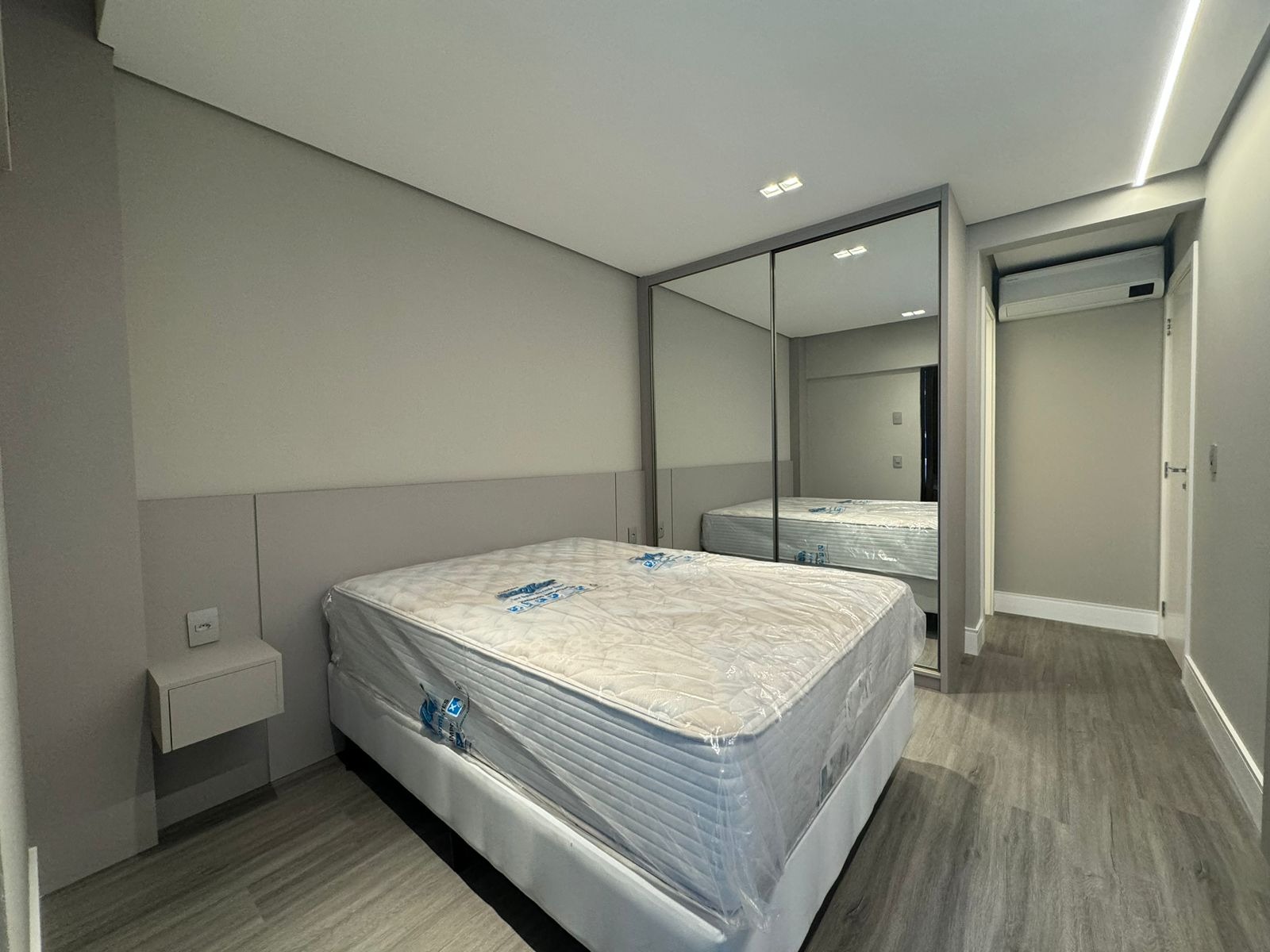 Apartamento para alugar com 3 quartos, 200m² - Foto 23
