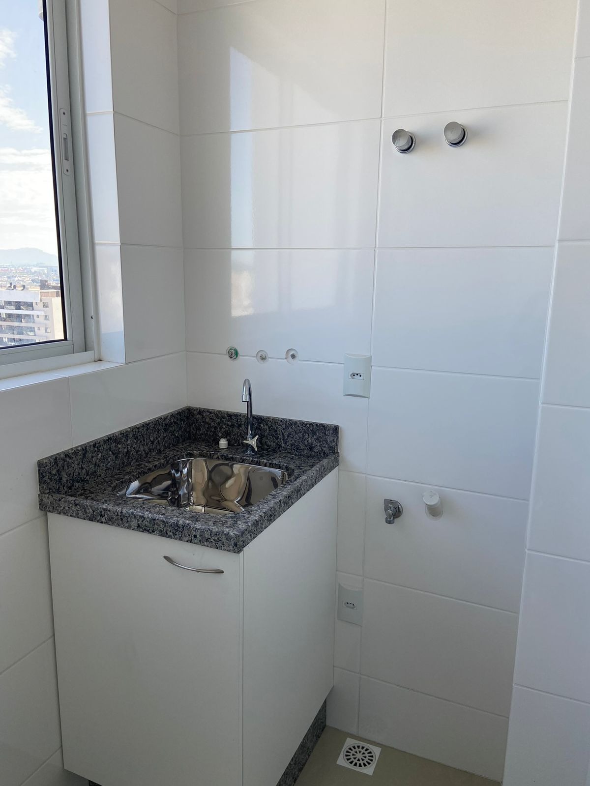 Apartamento à venda com 2 quartos, 80m² - Foto 7