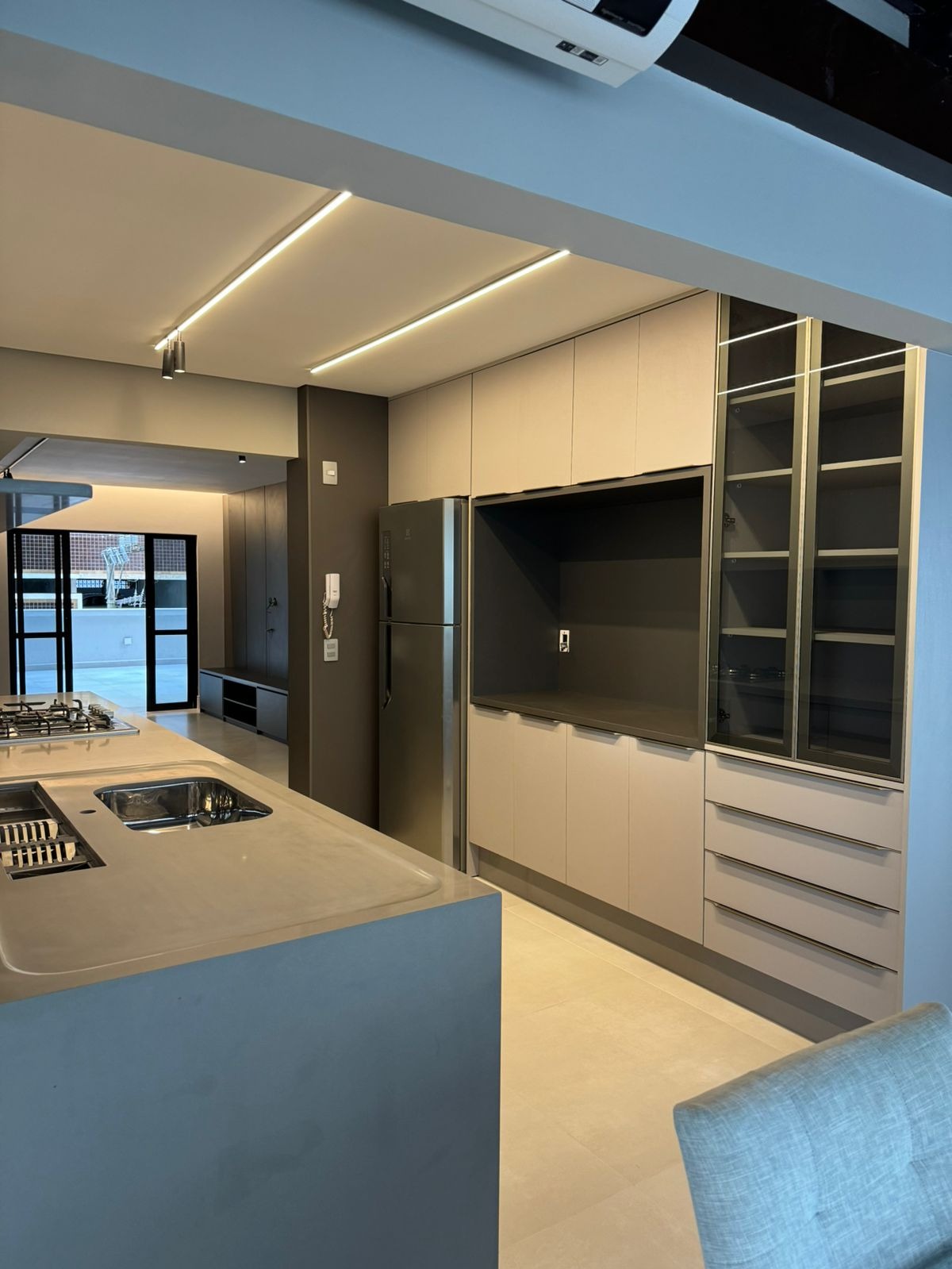 Apartamento para alugar com 3 quartos, 200m² - Foto 12
