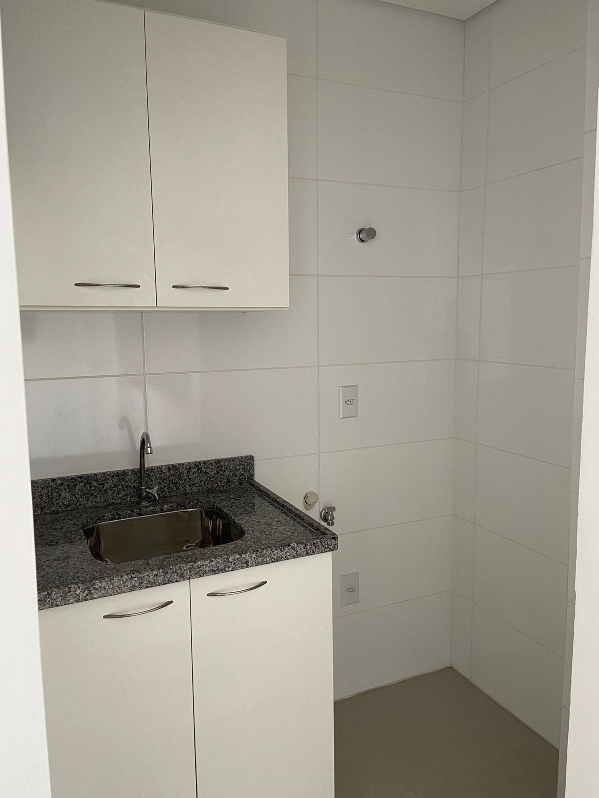 Apartamento à venda com 1 quarto, 40m² - Foto 4