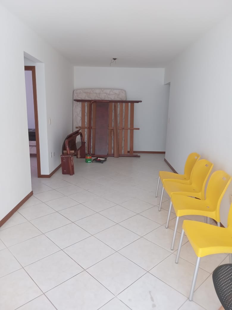 Apartamento à venda com 2 quartos, 87m² - Foto 3