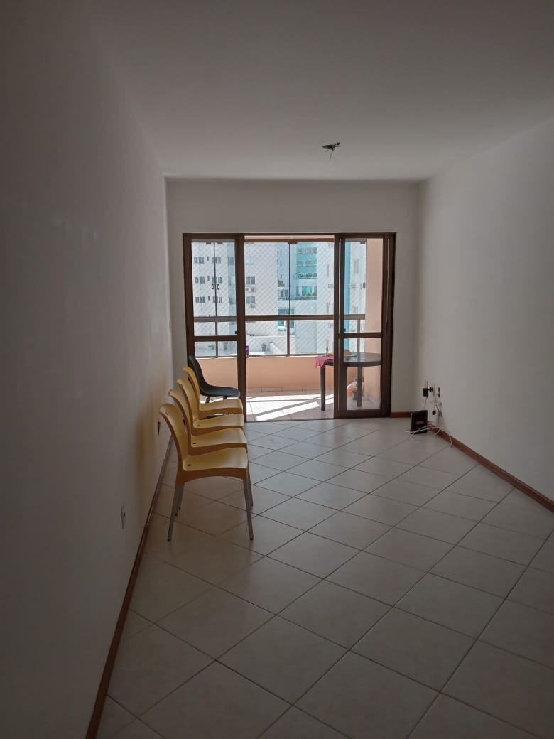 Apartamento à venda com 2 quartos, 87m² - Foto 1