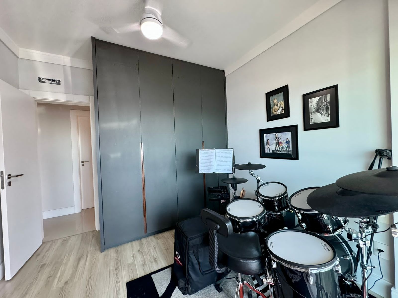 Apartamento à venda com 3 quartos, 118m² - Foto 17