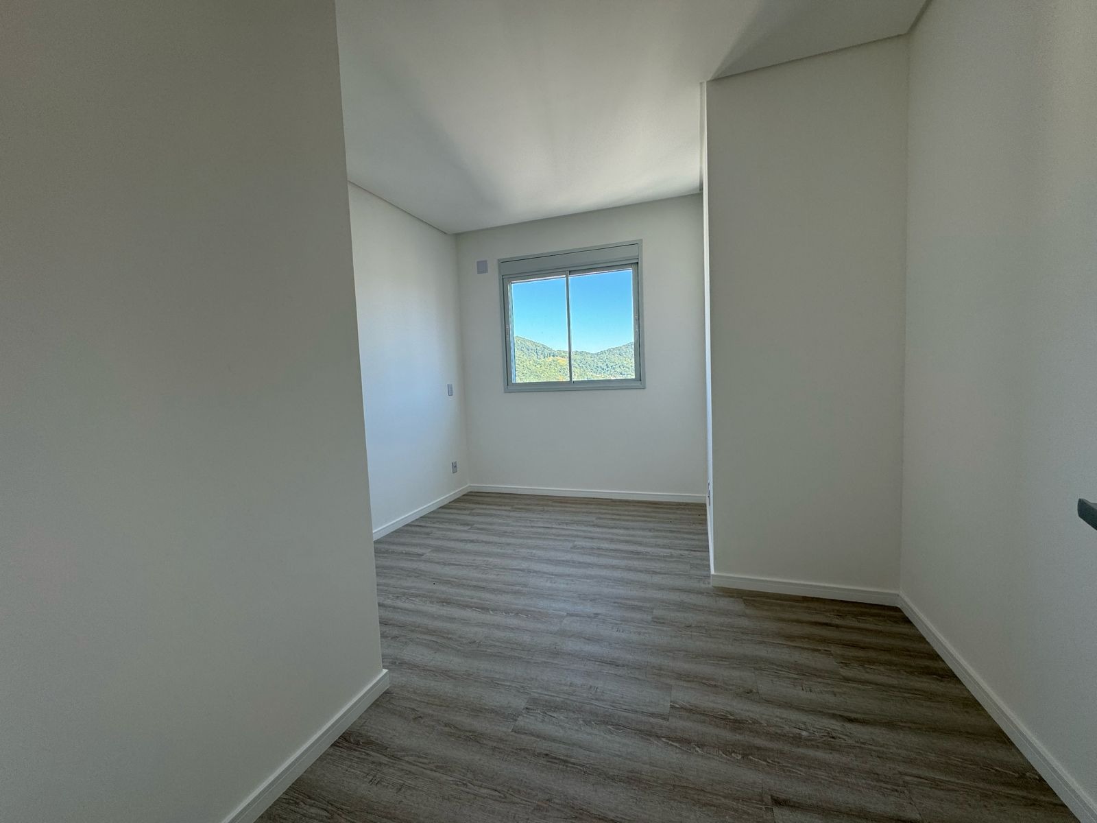 Apartamento à venda com 4 quartos, 143m² - Foto 12