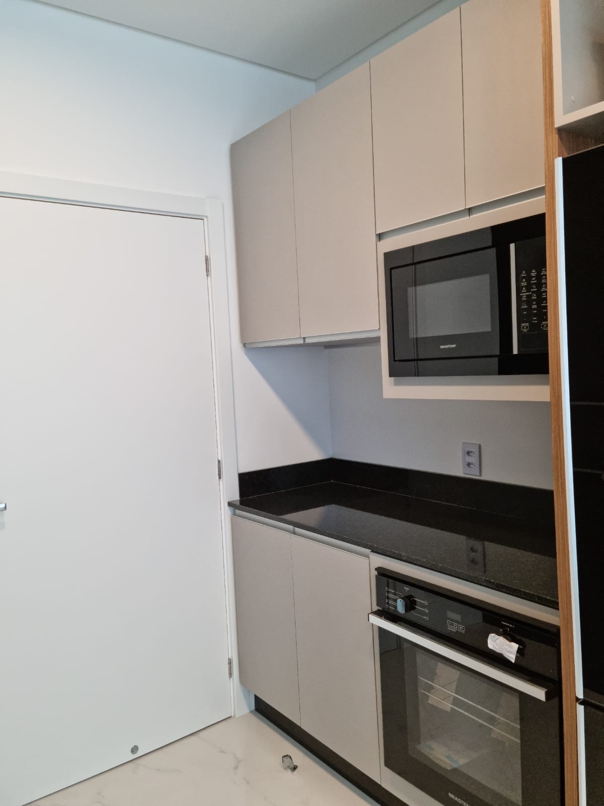 Apartamento à venda com 4 quartos, 238m² - Foto 10