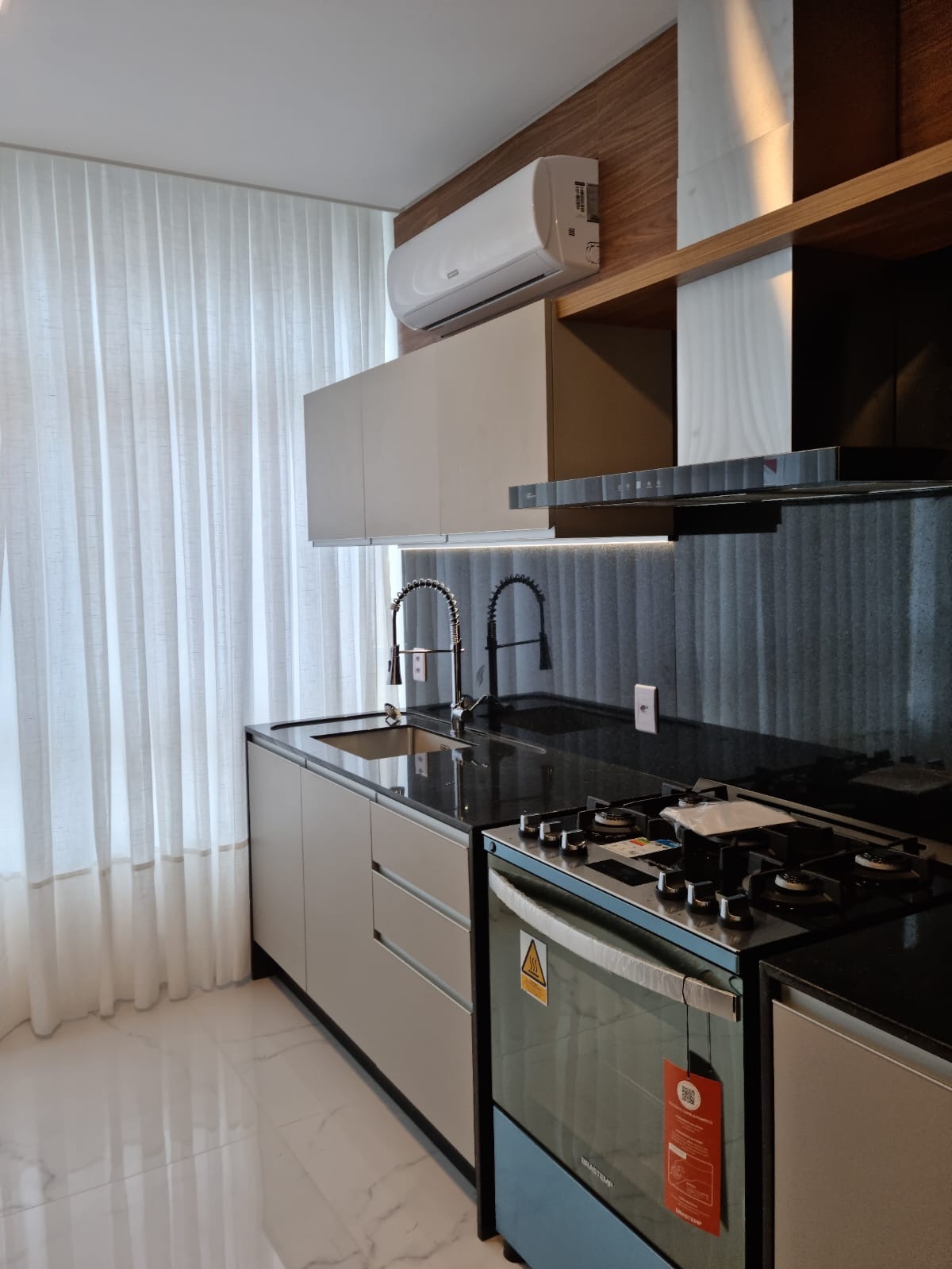 Apartamento à venda com 4 quartos, 238m² - Foto 11