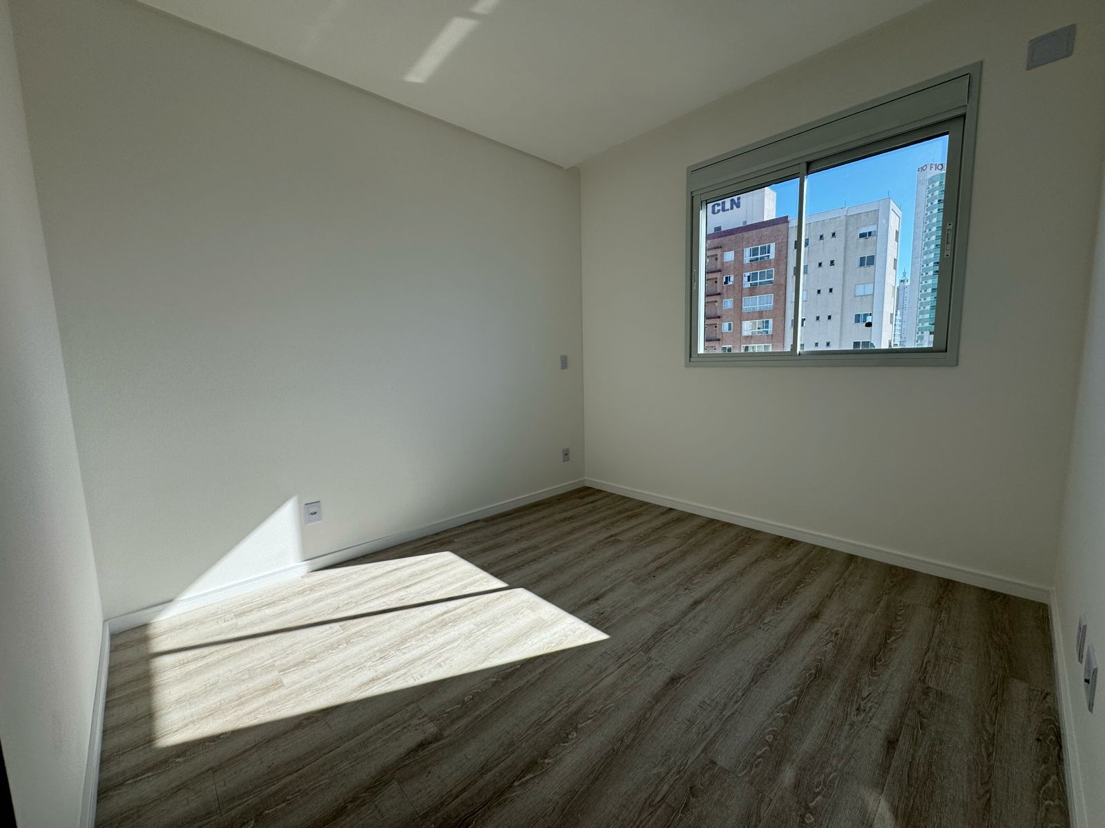 Apartamento à venda com 4 quartos, 143m² - Foto 15