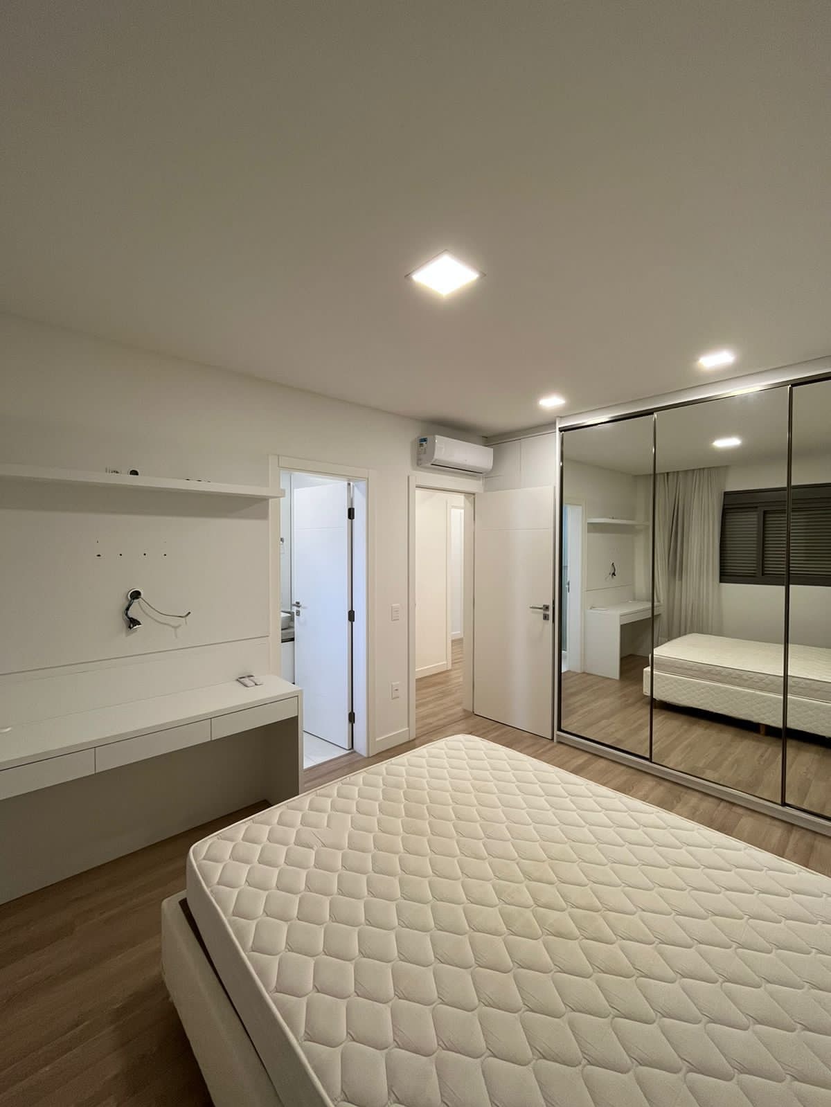 Apartamento à venda e aluguel com 4 quartos, 165m² - Foto 5