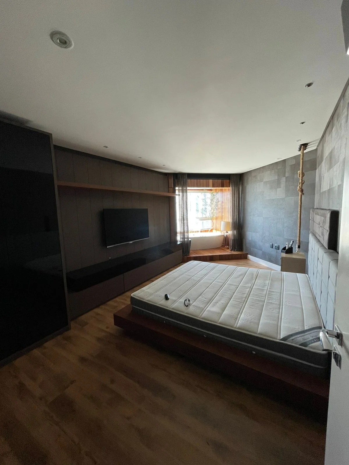 Apartamento à venda com 3 quartos, 153m² - Foto 9