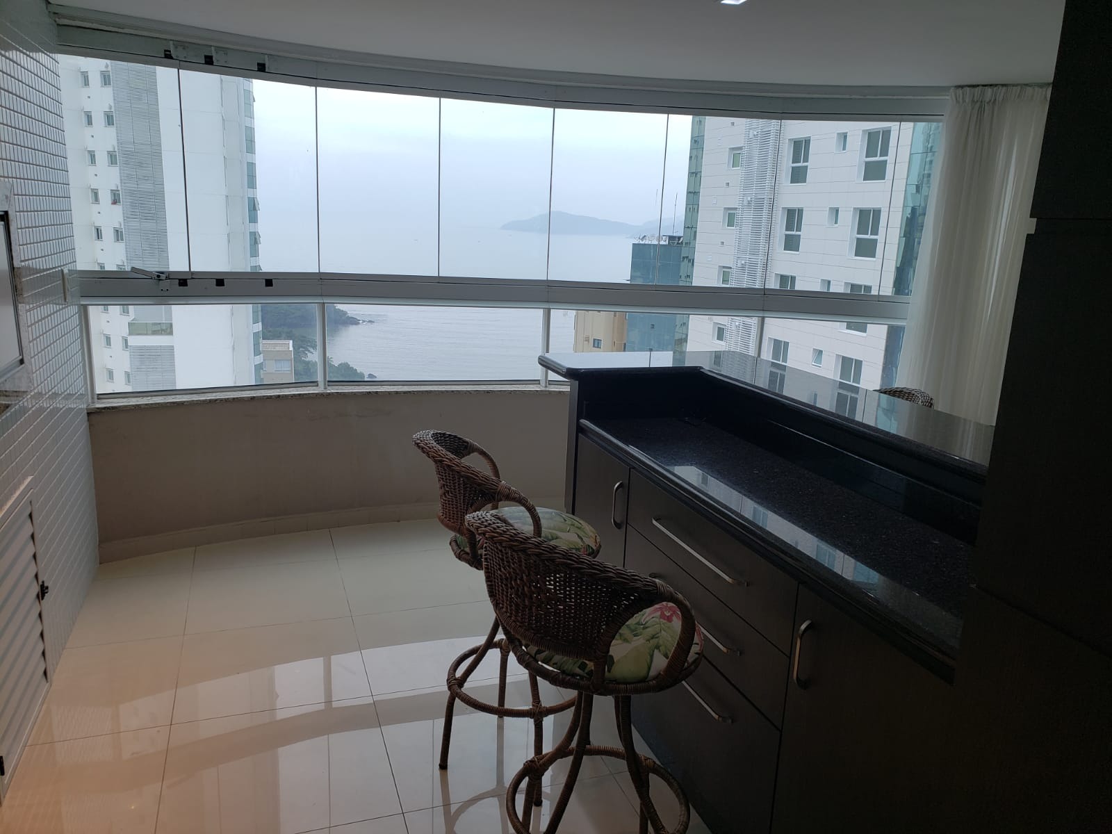 Apartamento à venda com 3 quartos, 142m² - Foto 1