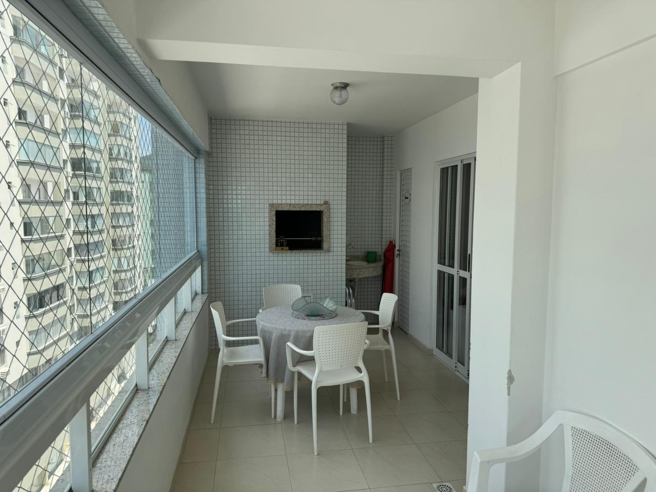 Apartamento à venda com 3 quartos, 123m² - Foto 1