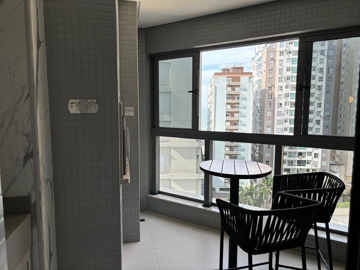 Apartamento à venda com 4 quartos, 182m² - Foto 3