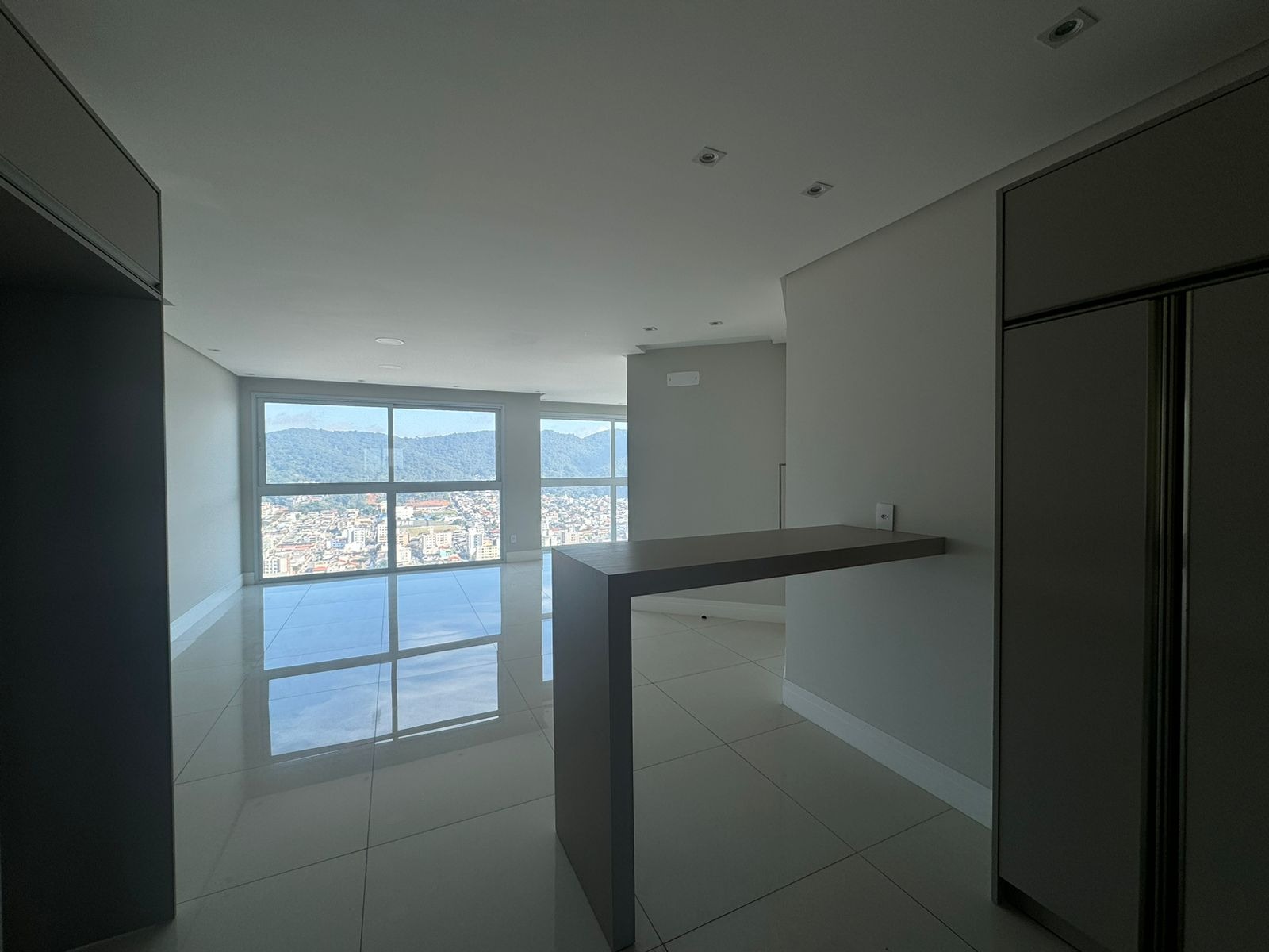 Apartamento para alugar com 4 quartos, 129m² - Foto 4