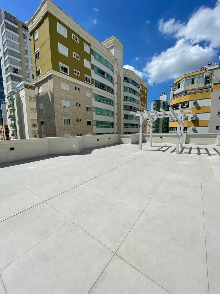 Cobertura à venda com 4 quartos, 530m² - Foto 3