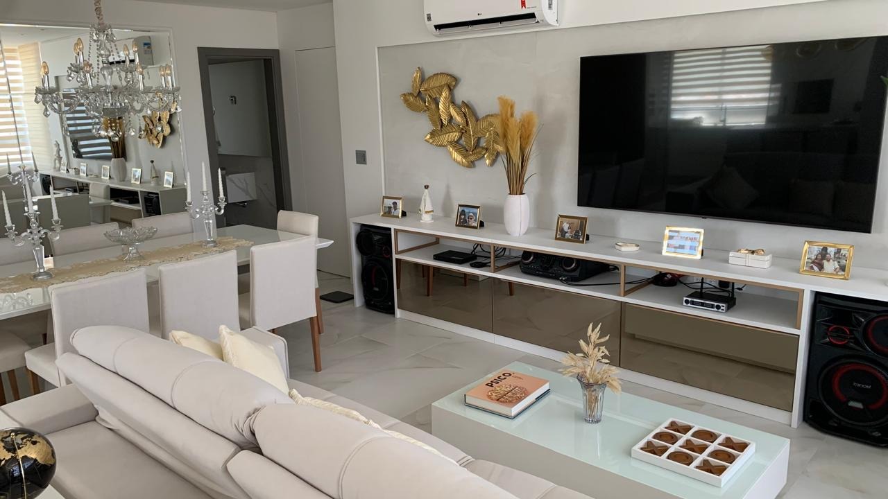 Apartamento à venda com 3 quartos, 135m² - Foto 1