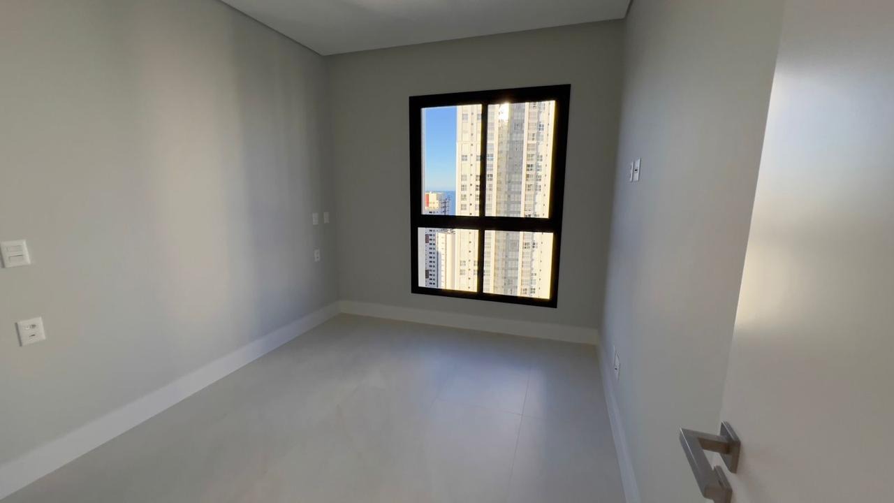 Apartamento à venda com 4 quartos, 136m² - Foto 17