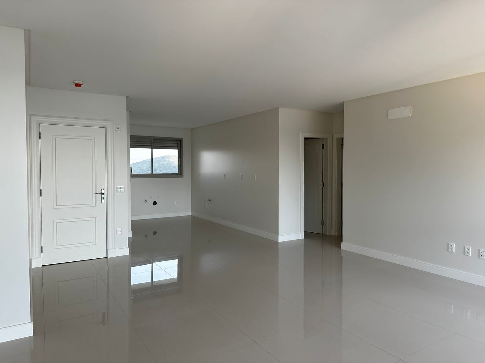 Apartamento à venda com 4 quartos, 160m² - Foto 5