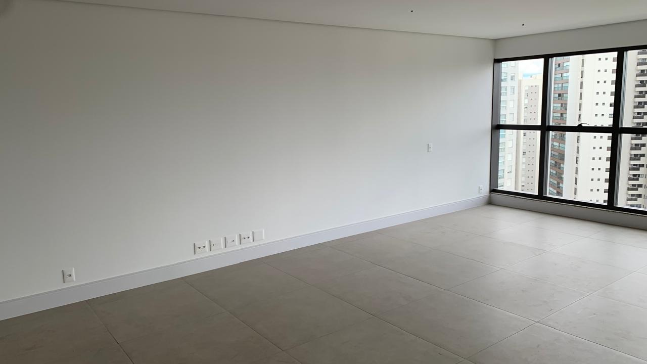 Apartamento à venda com 3 quartos, 181m² - Foto 4