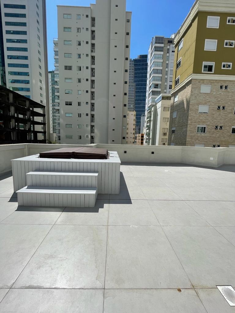 Cobertura à venda com 4 quartos, 530m² - Foto 2