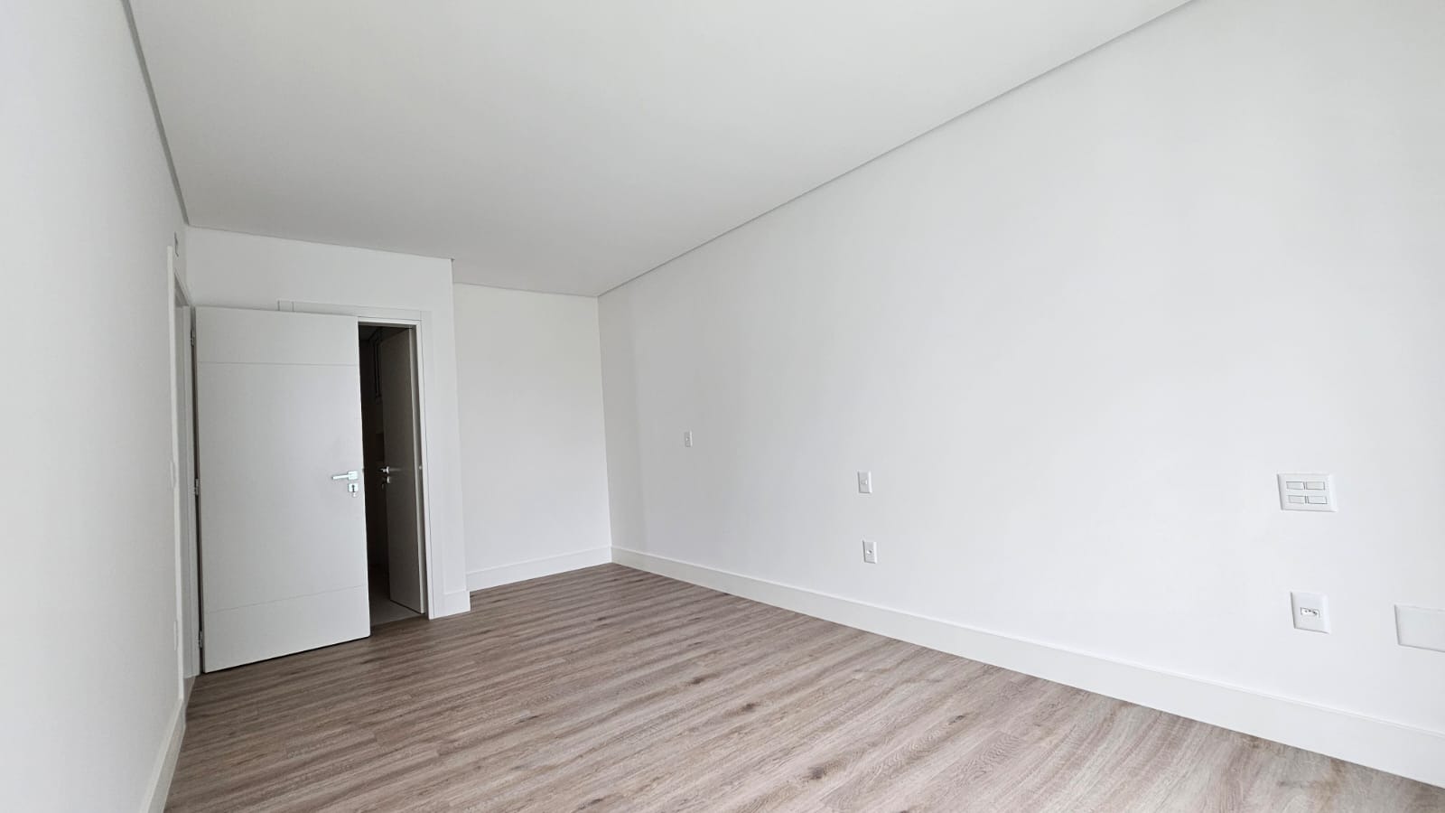 Apartamento à venda com 3 quartos, 150m² - Foto 18