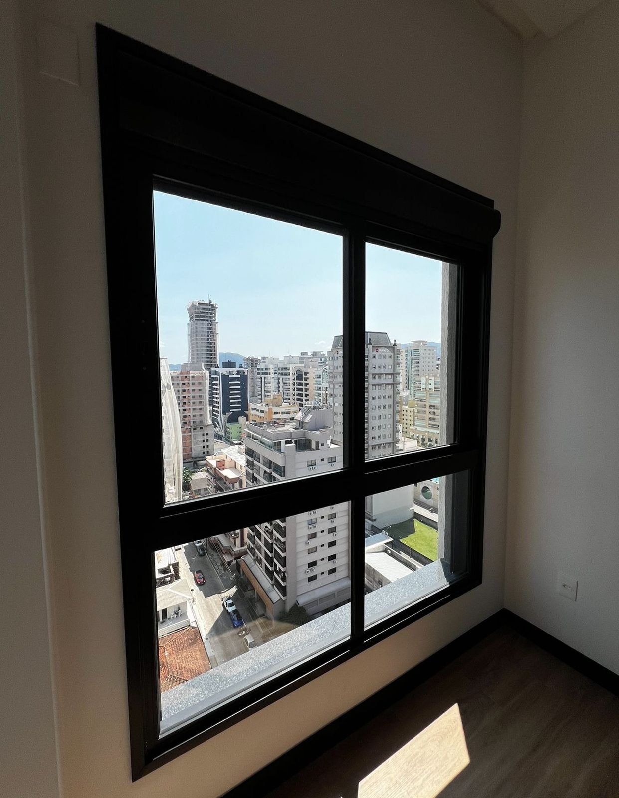 Apartamento à venda com 4 quartos, 188m² - Foto 9