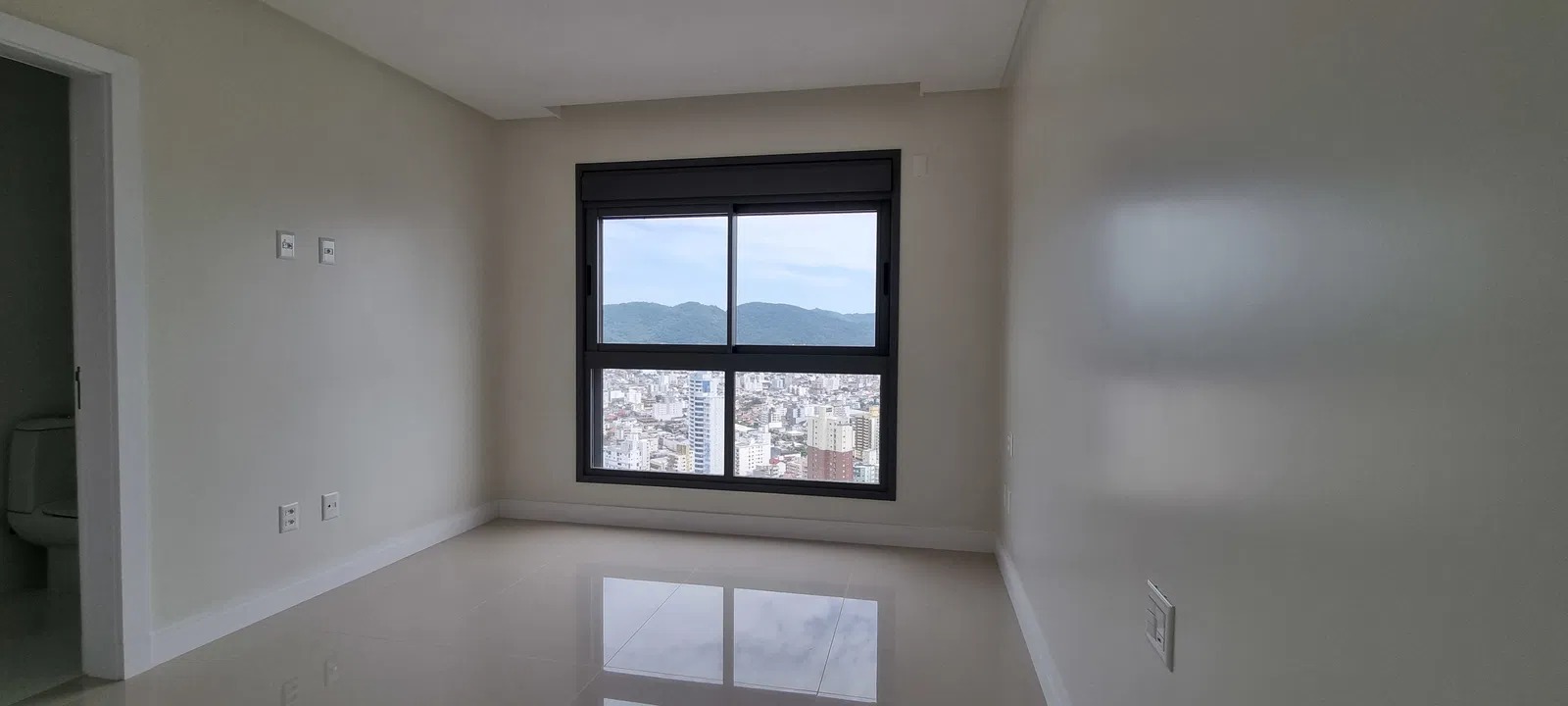 Apartamento à venda com 4 quartos, 182m² - Foto 13