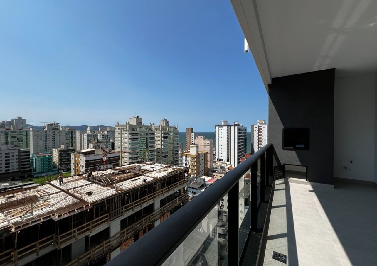 Apartamento à venda com 4 quartos, 188m² - Foto 2