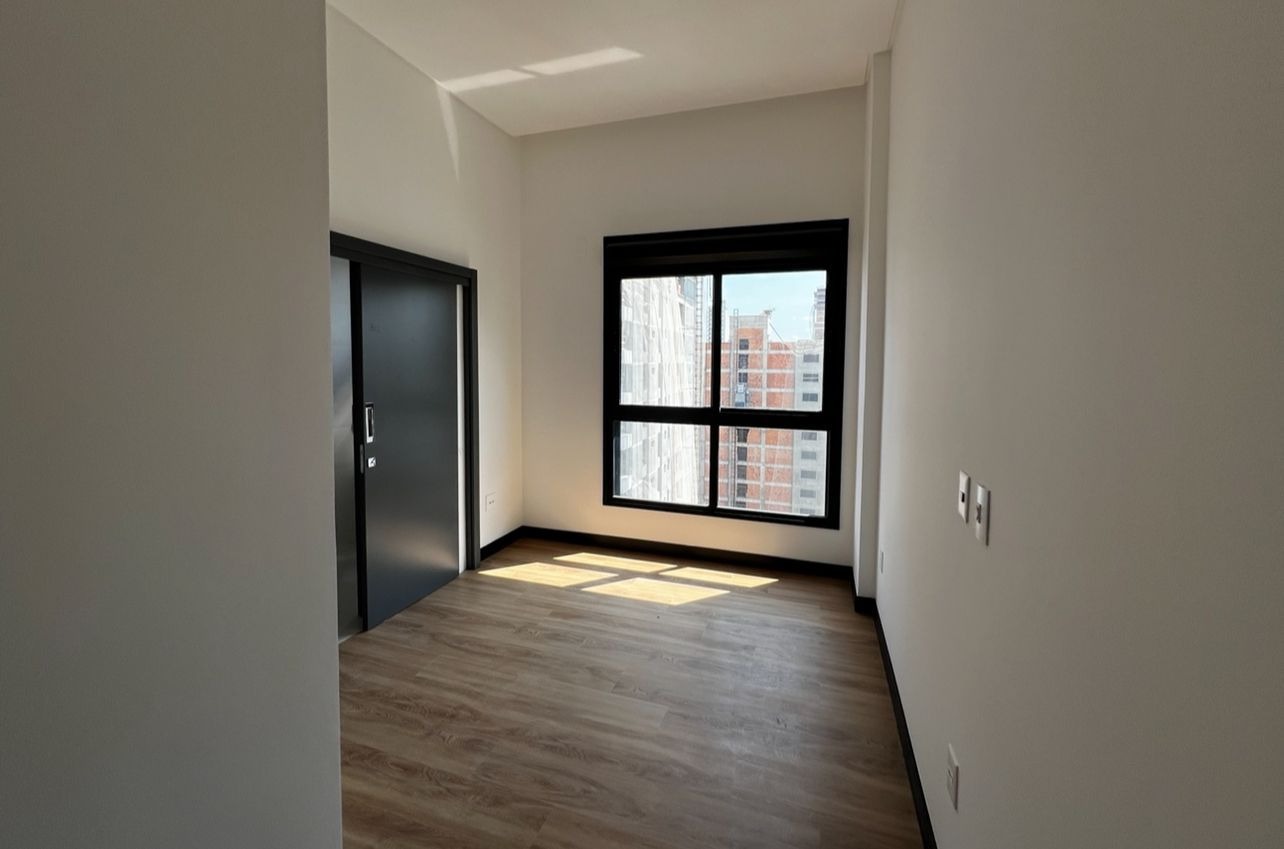 Apartamento à venda com 4 quartos, 188m² - Foto 6