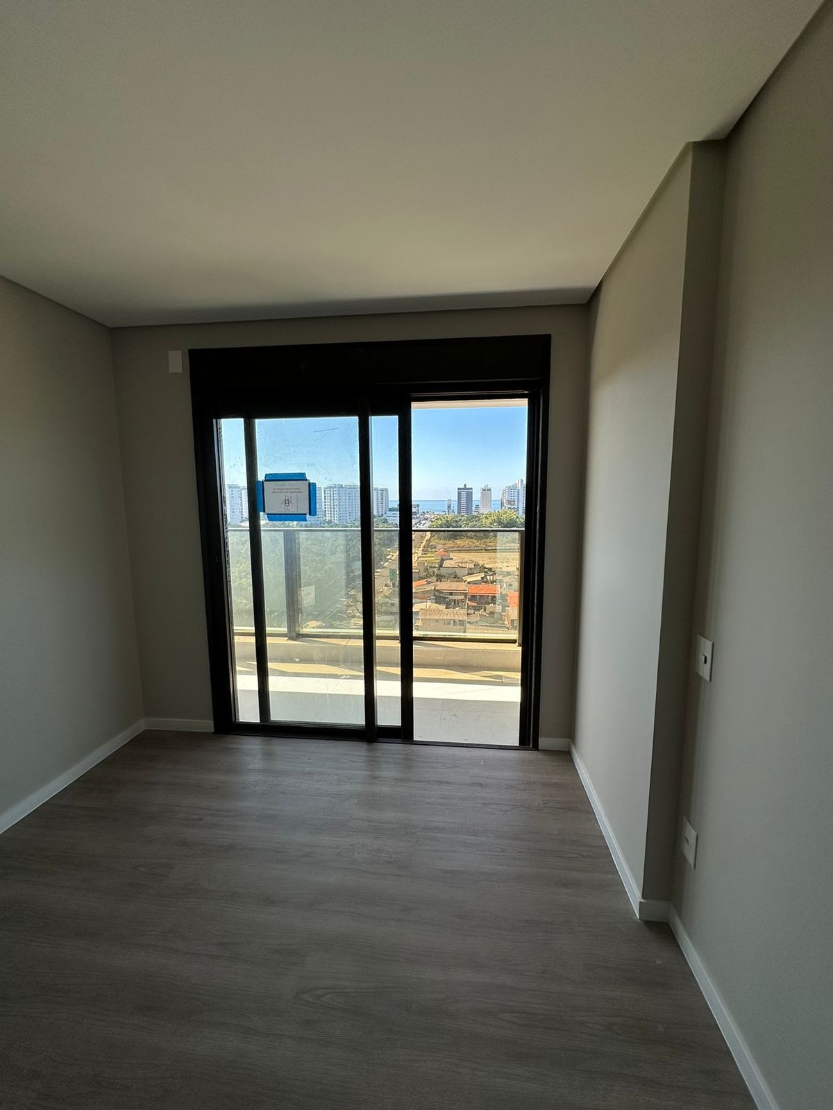 Apartamento à venda com 3 quartos, 121m² - Foto 7