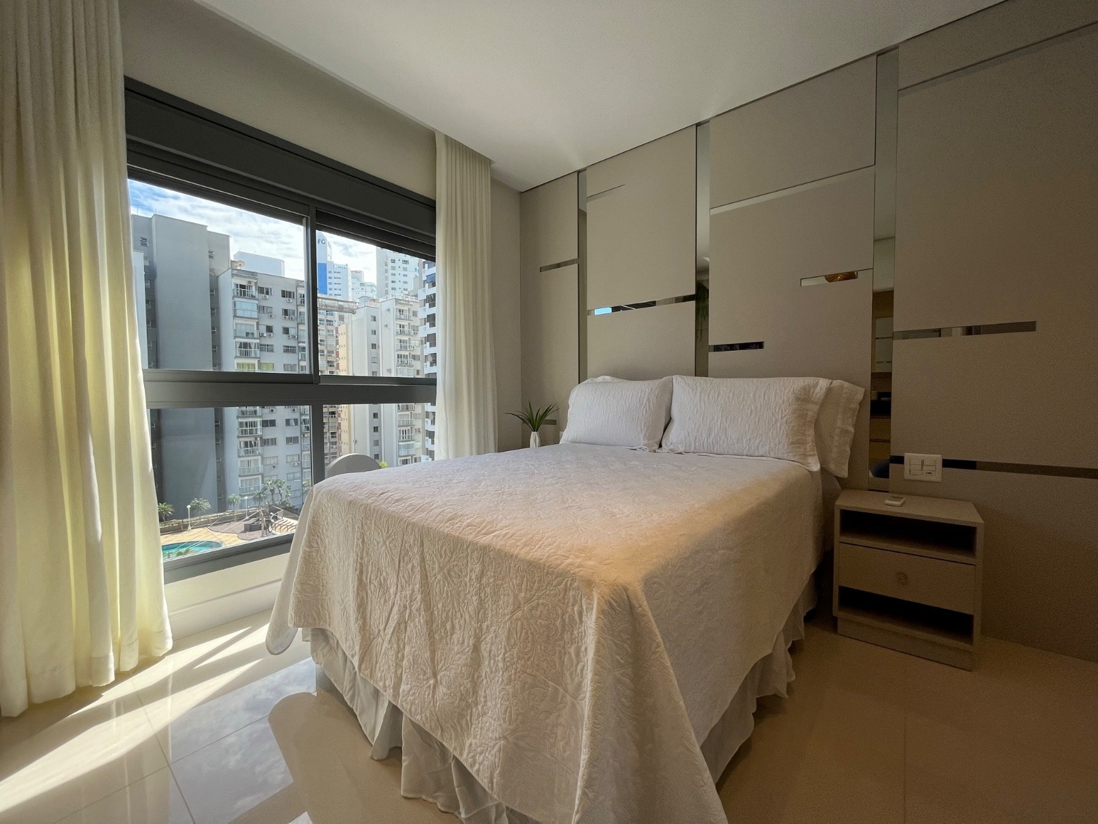 Apartamento à venda com 4 quartos, 182m² - Foto 25